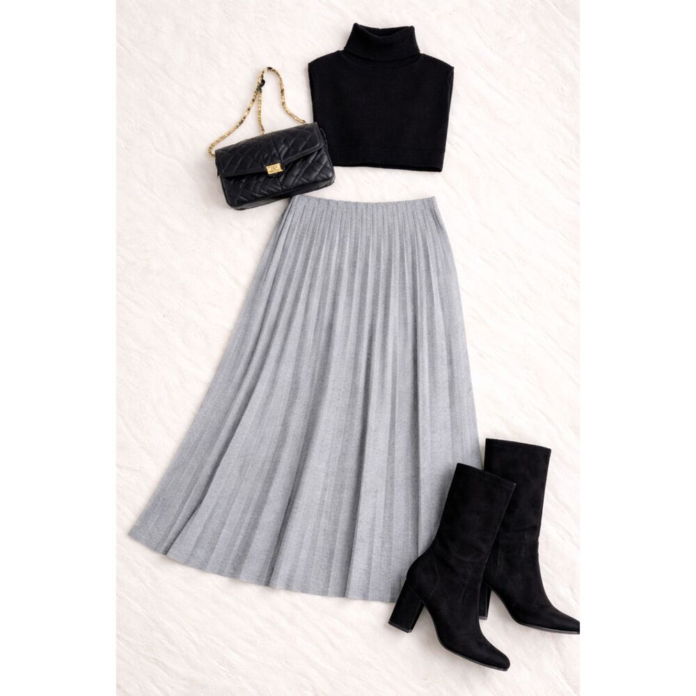 Vince Camuto Grey Pleated Knit Midi Skirt NWT Size M Minimalist Winter Skirt